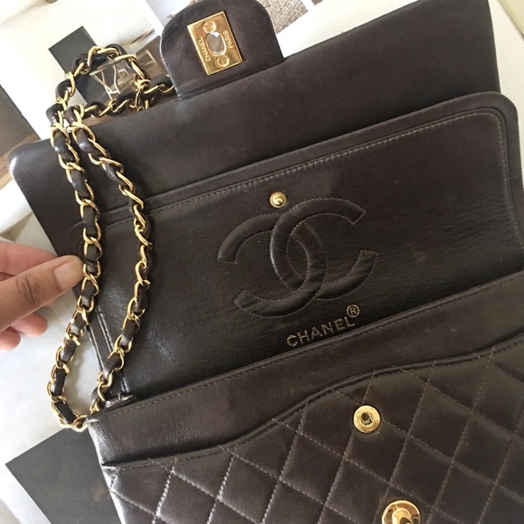🎊2x HOST PICK🎊 Chanel Classic Medium Double Flap, Emergency Sale: PRICE FIRM - Picture 7 of 17